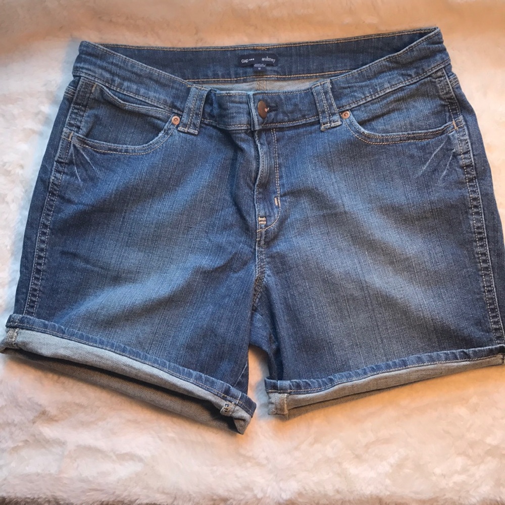 Gap Jean Aubrey shorts size 12